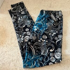 Women’s plus size leggings floral super soft! Made by leggings depot